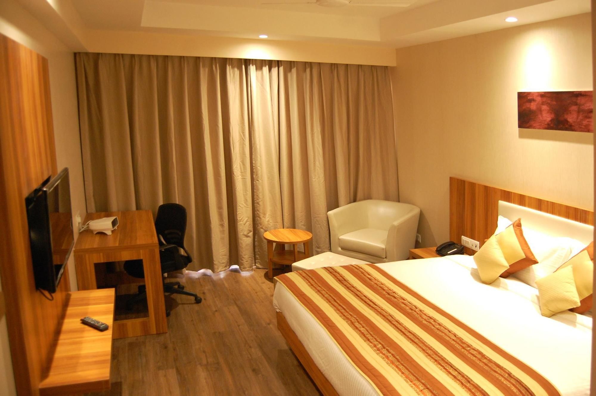 Hotel Le Roi Raipur At Raipur Railway Station Eksteriør bilde